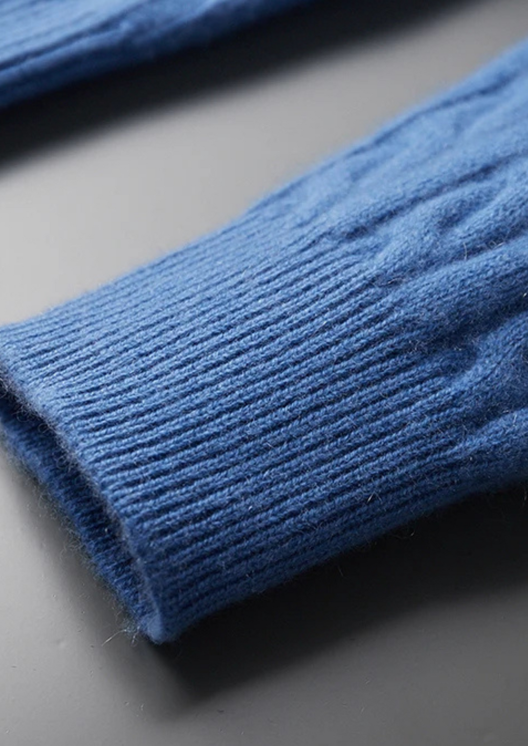 100% KAŠMIR PLETENI ZIP HUDICA