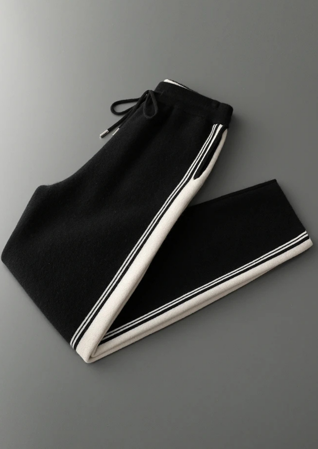 100% KASHMIR DAMIEN TRENING SET