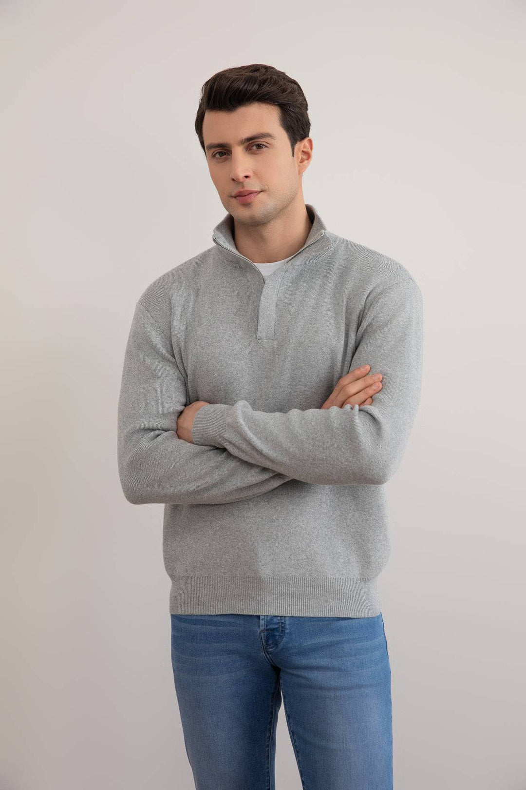 Sivi melange pulover s polu-zatvaračem