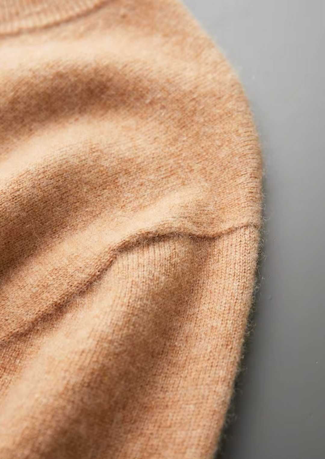 100% KASHMIR KLASIČNA MAJICA S KRAGNOM