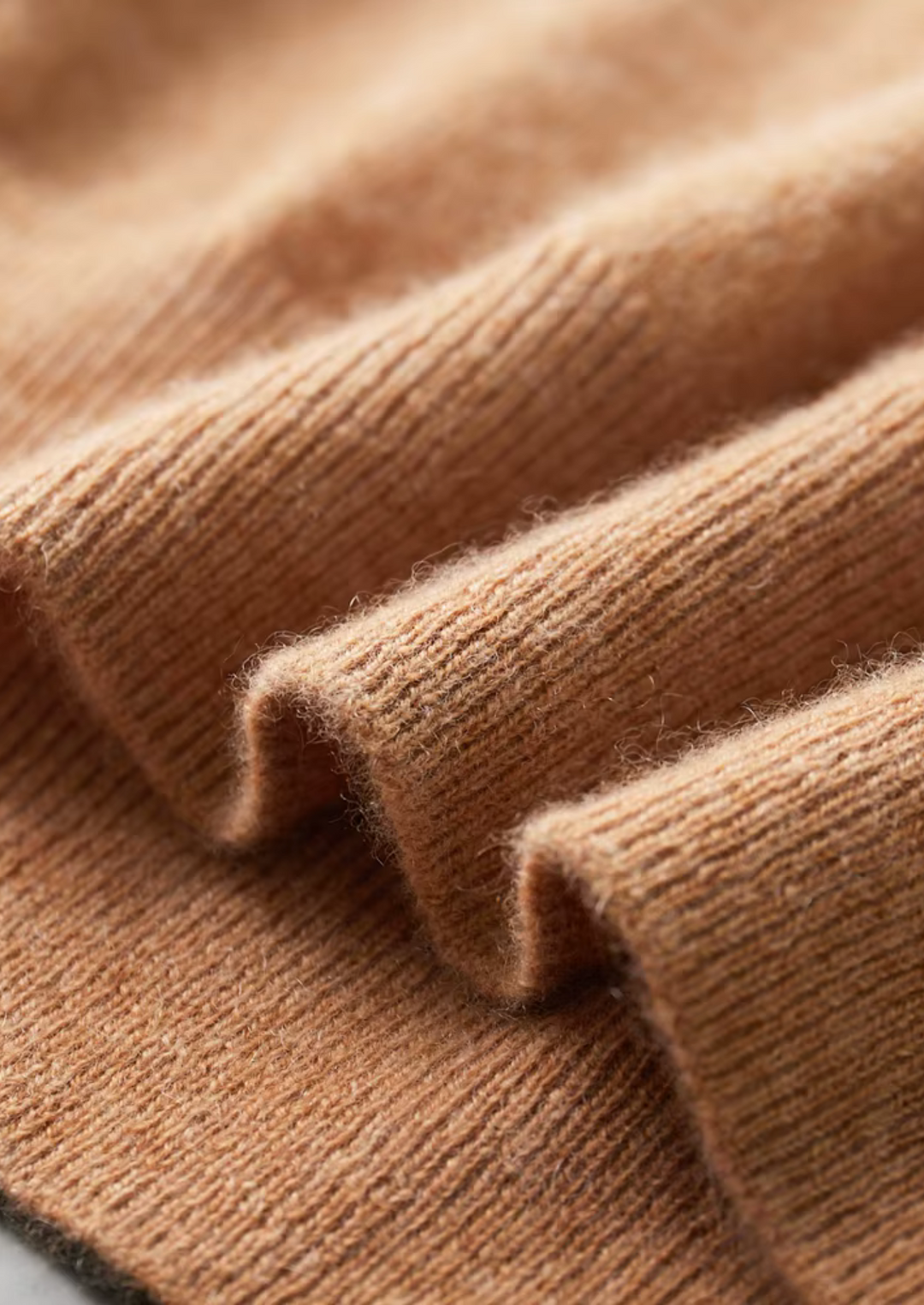 100% KASHMIR KLASIČNA MAJICA S KRAGNOM