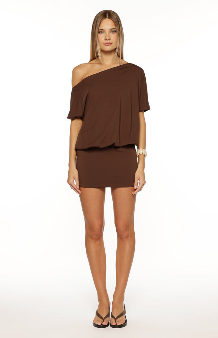 Bisou Brown Mini haljina s otvorenim ramenima