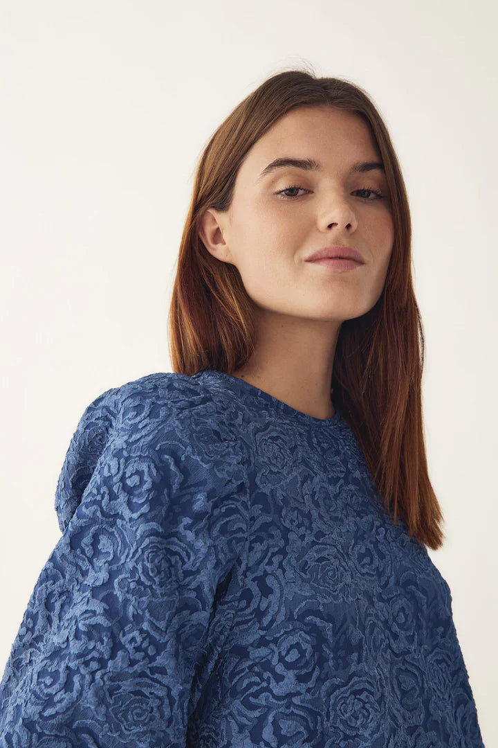 SHELLY BLUZA PRAŠNJAVA PLAVA