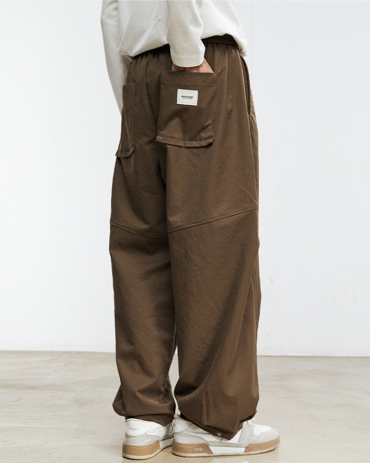 Hlače s širokim nogavicama i elastičnim pojasom